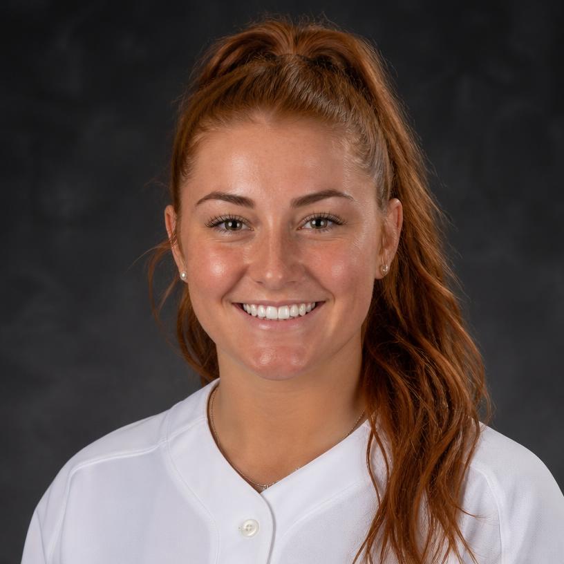 Tori Vidales headshot
